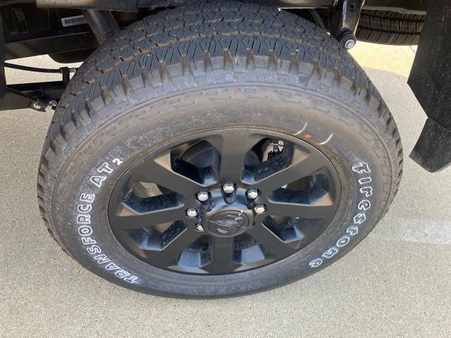 New 2026 Ceramic Gray Clear-Coat Exterior Paint RAM Laramie image 24