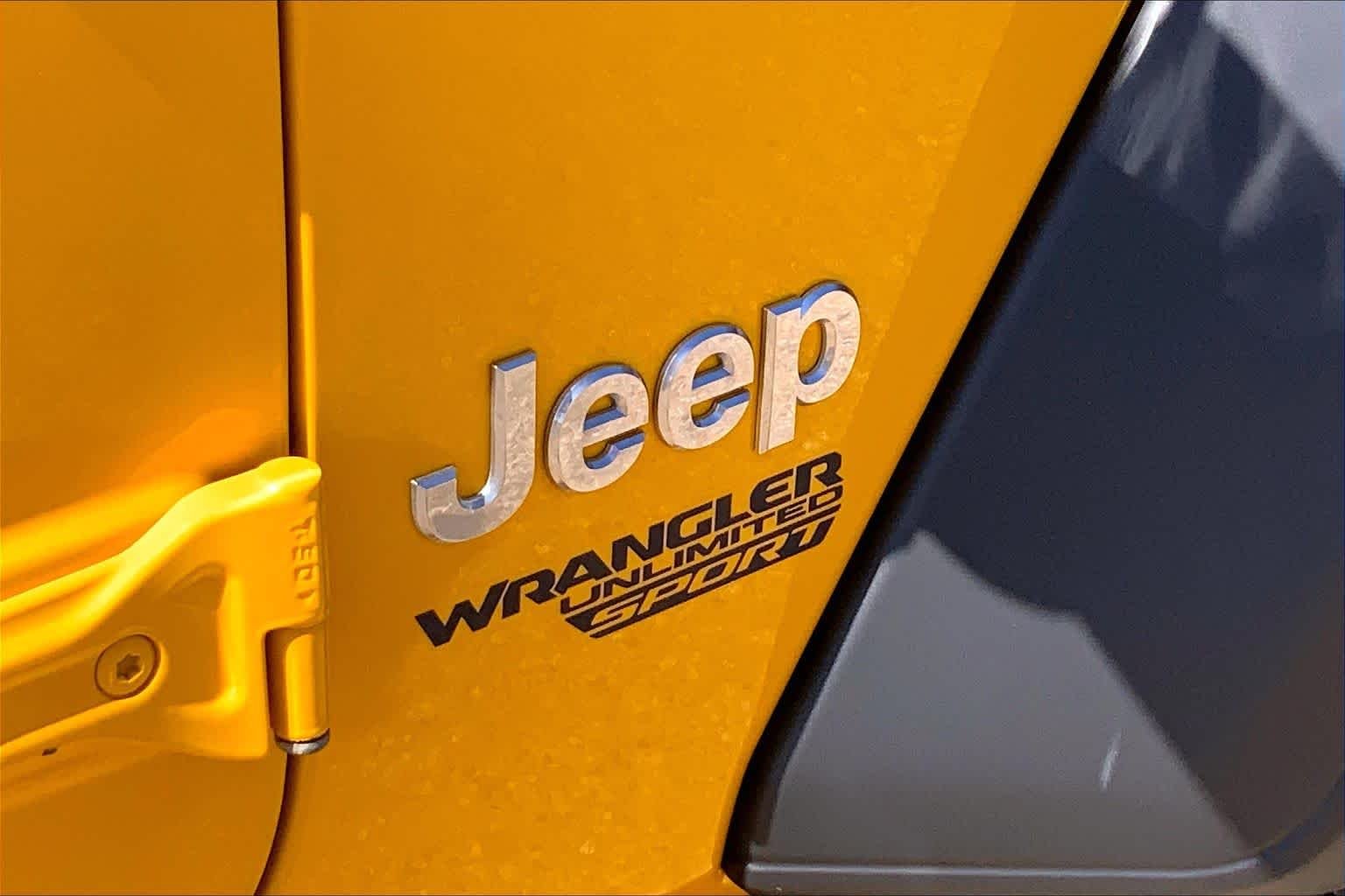 Used 2020 Hellayella Clearcoat Jeep Sport S image 10