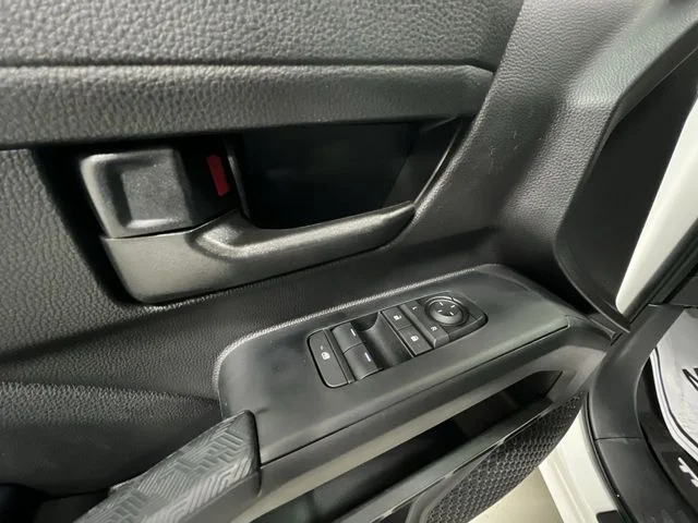 2026 Toyota Tacoma SR5 - Photo 22