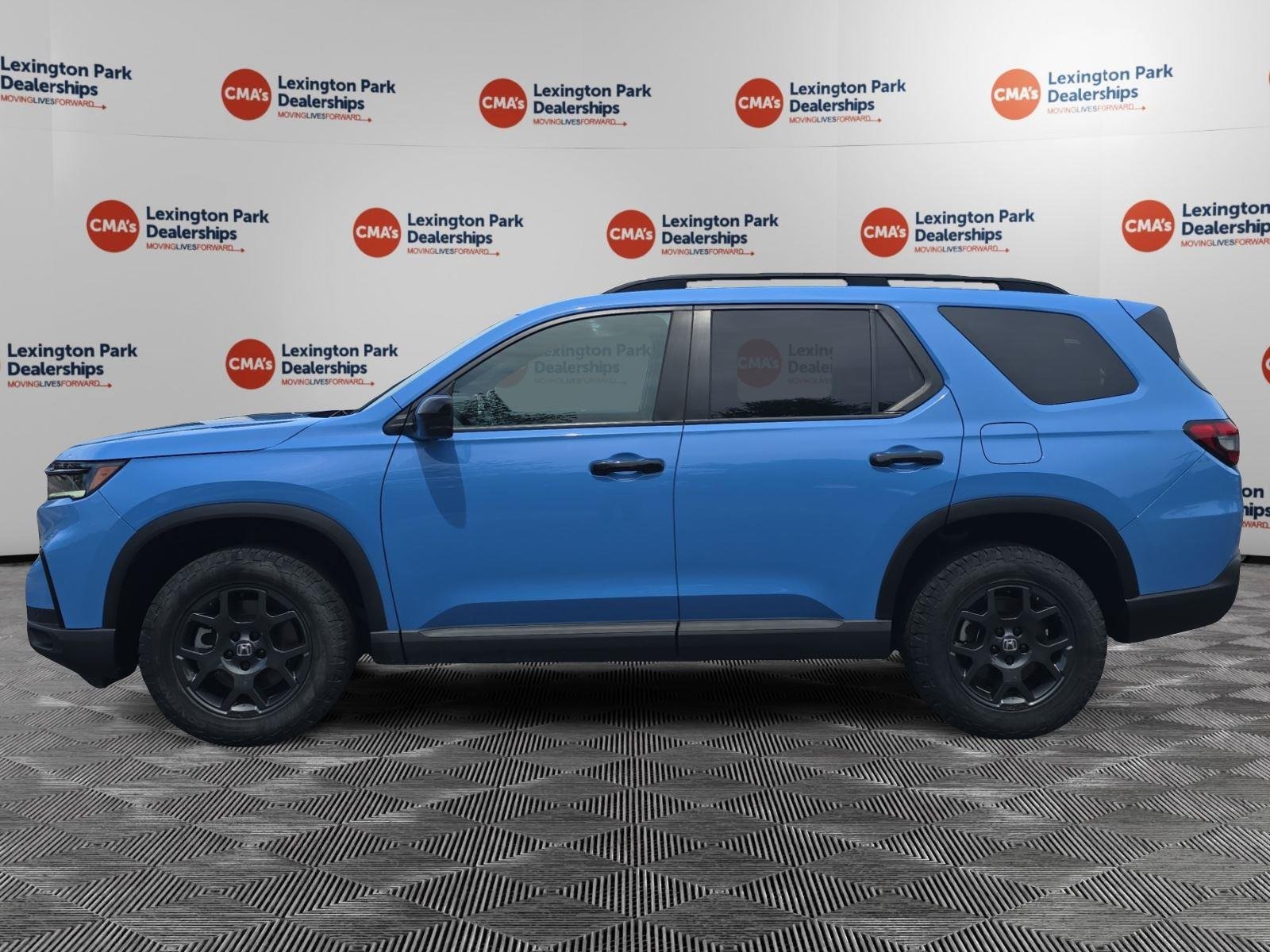 Used 2024 Diffused Sky Blue Pearl Honda TrailSport image 4