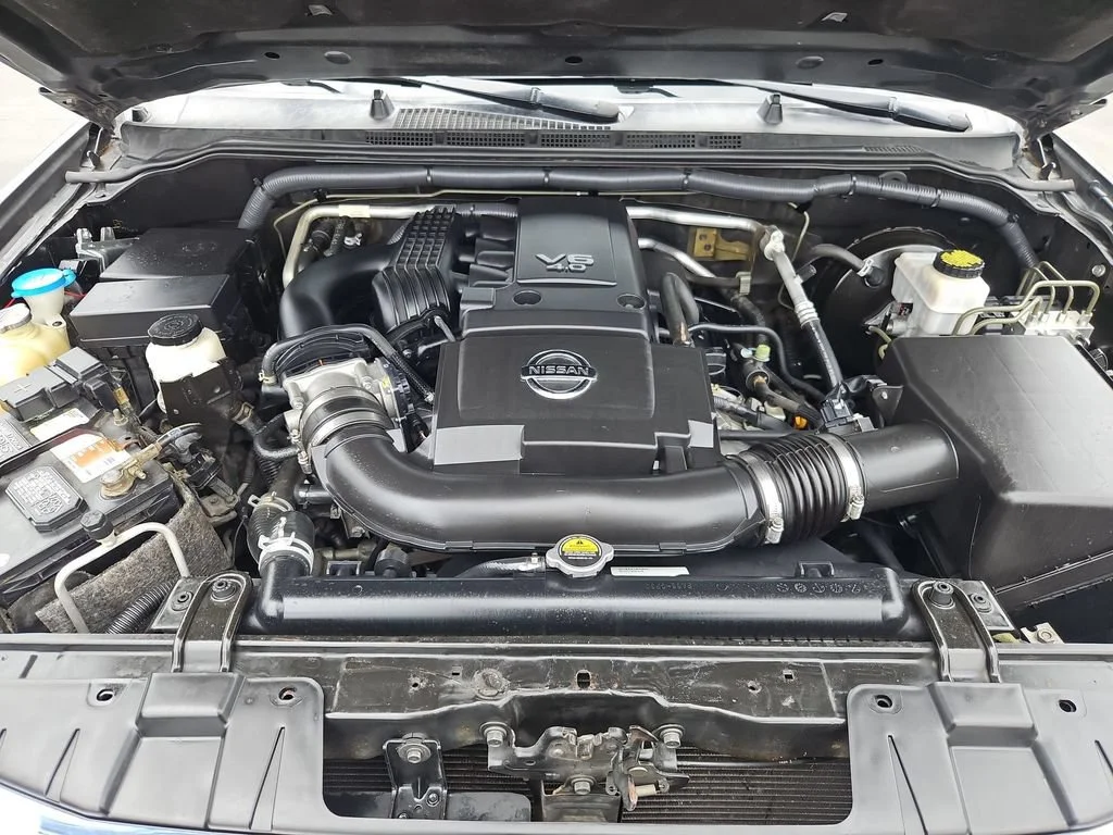 Used 2018 Gray Nissan PRO-4X image 31