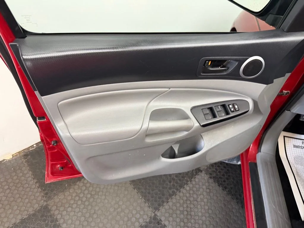 Used 2014 Barcelona Red Metallic Toyota Base image 22