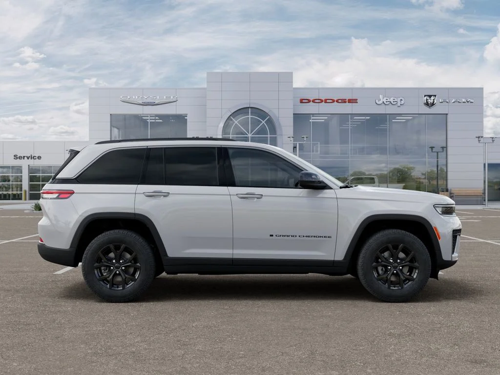 New 2026 Bright White Clearcoat Jeep Altitude image 21