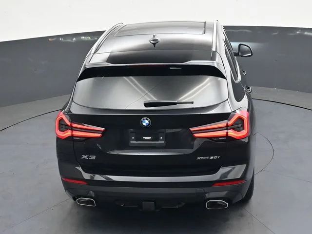 Used 2023 Black BMW xDrive30i image 28