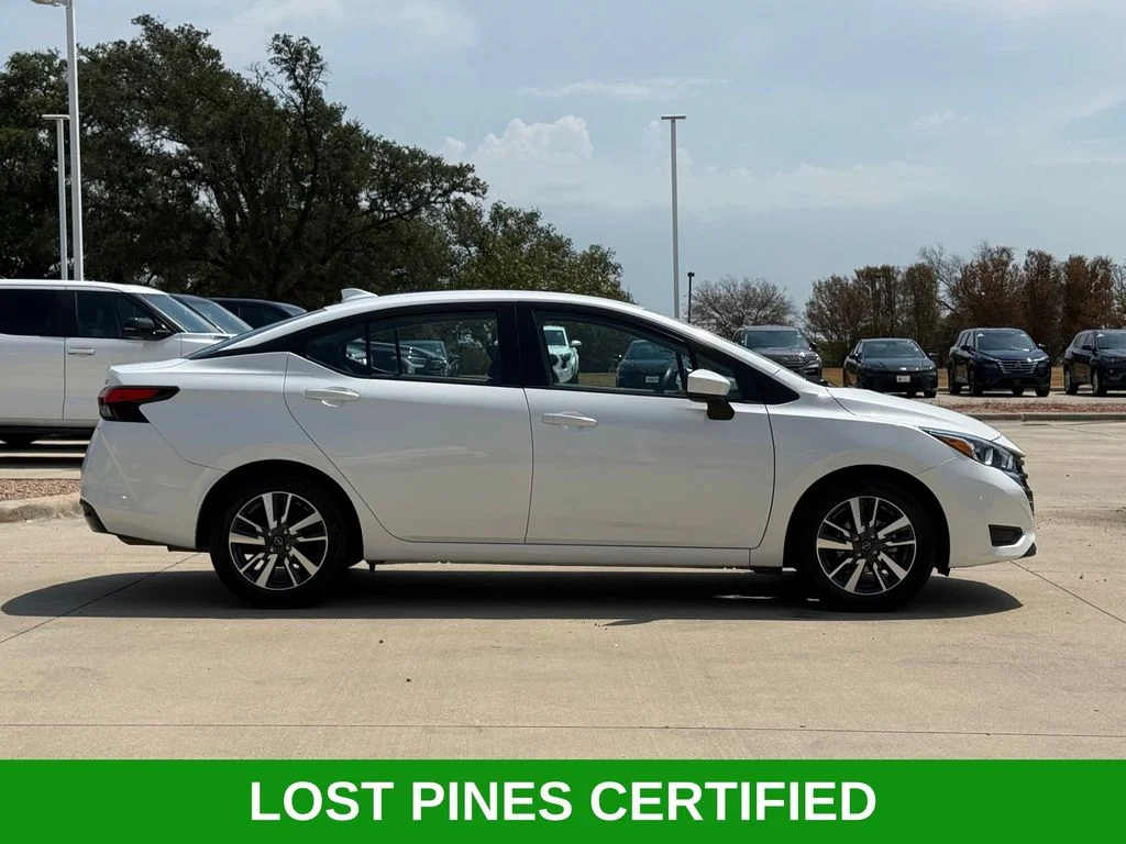 Used 2024 White Nissan 1.6 SV image 5