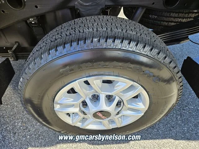 New 2026 Summit White GMC Pro image 11