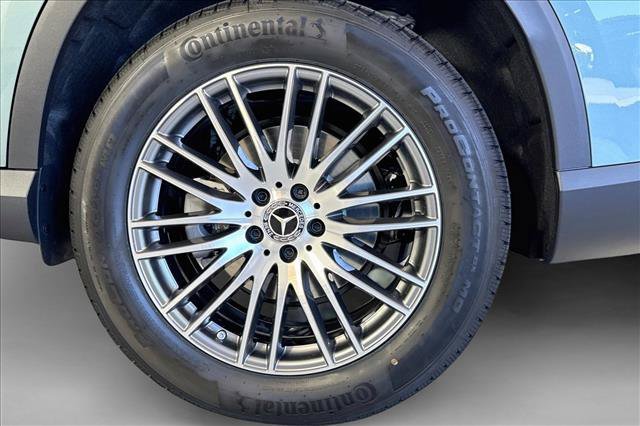 New 2026 Verde Silver Metallic Mercedes-Benz GLC 300 image 59