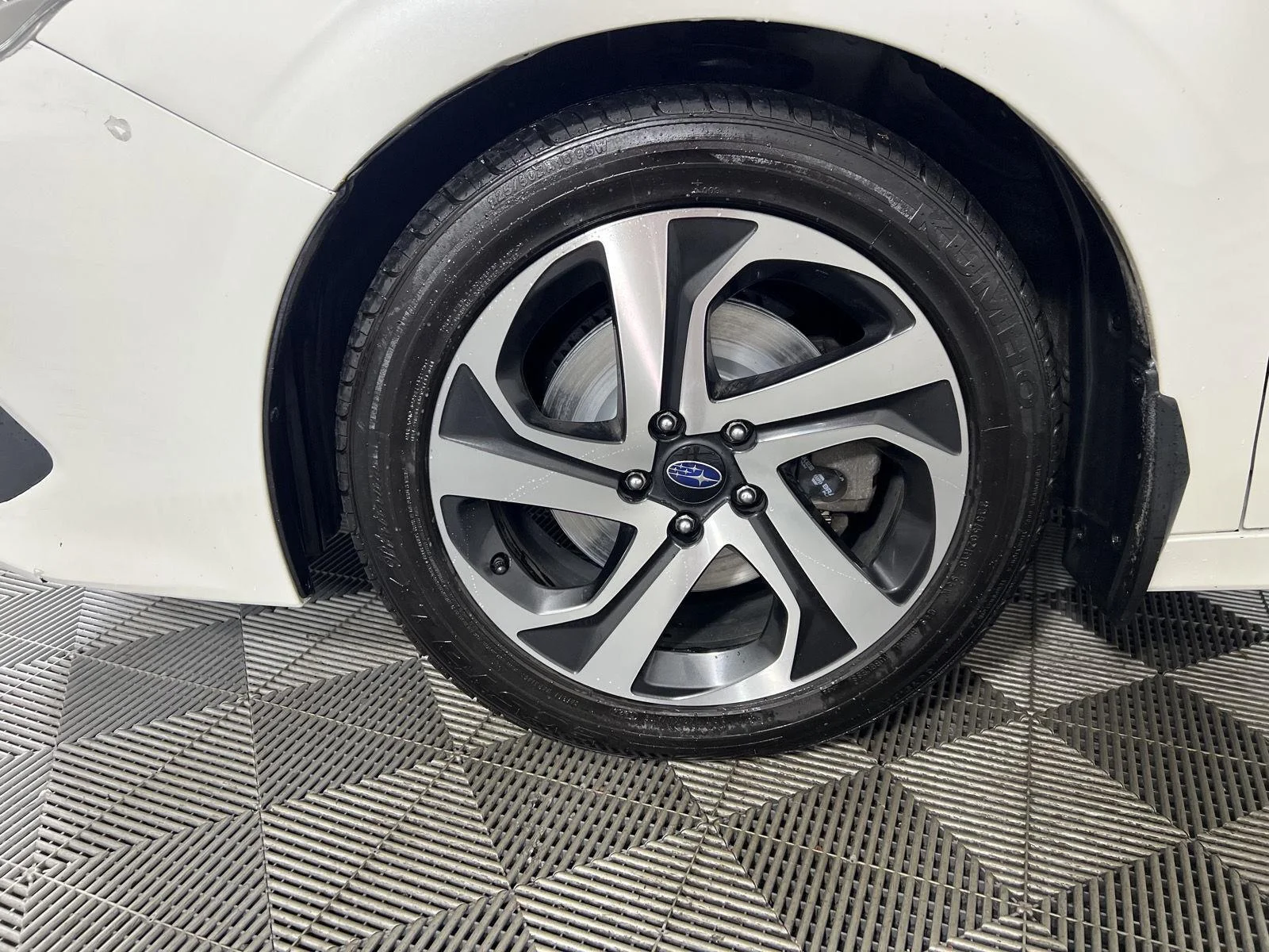 Used 2022 Wh Subaru Limited image 43