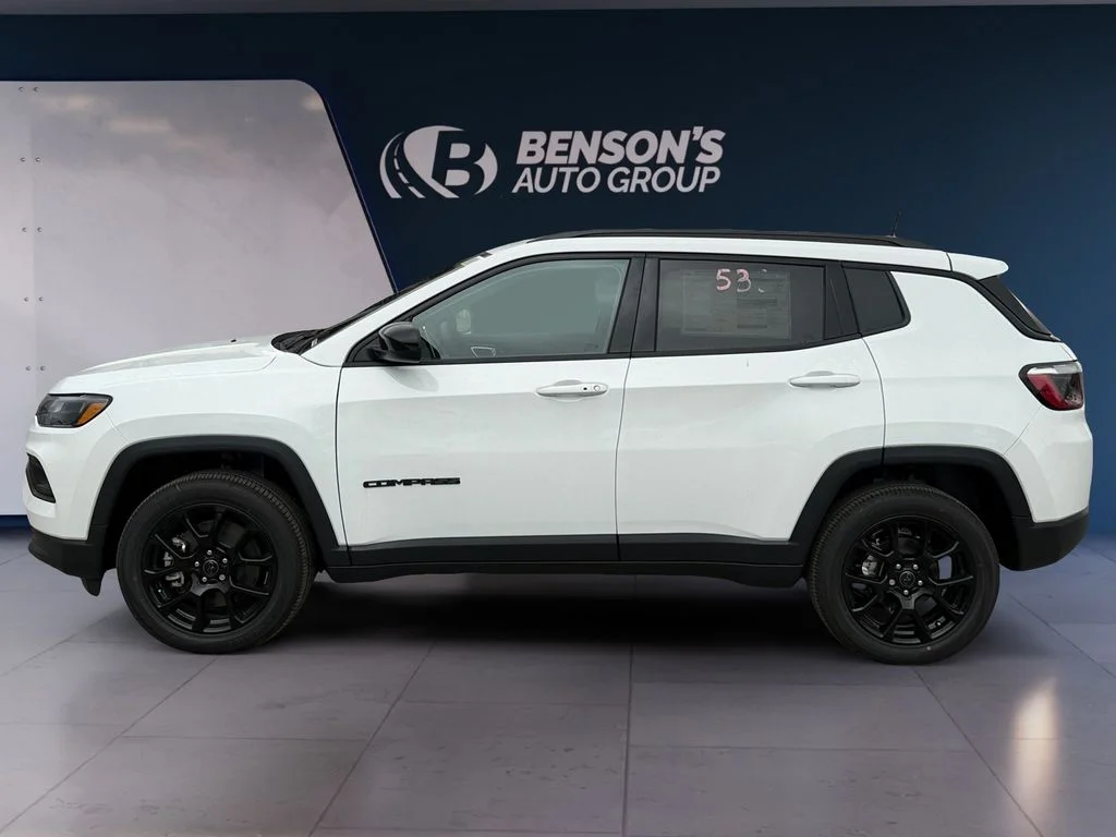 New 2026 White Jeep Latitude image 2