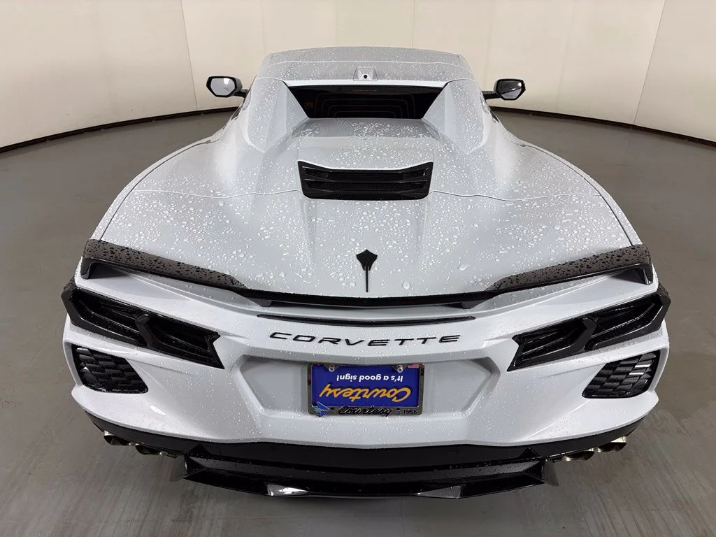 Used 2024 White Chevrolet Stingray image 15