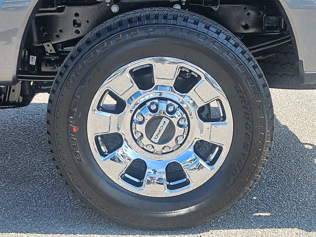 New 2026 Gray Ford Lariat image 17