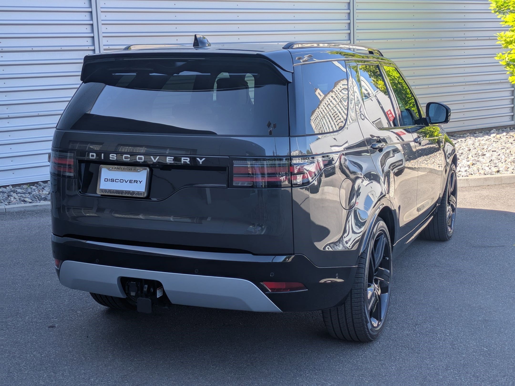 New 2026 Carpathian Grey Land Rover Gemini Edition image 5