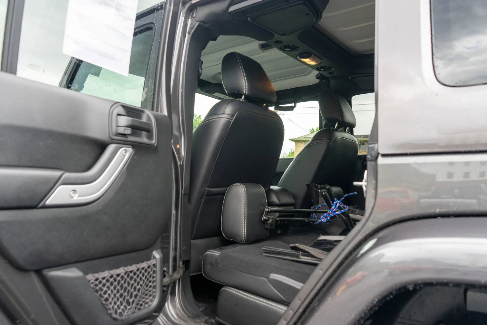 Used 2017 Granite Crystal Metallic Clearcoat Jeep Unlimited Sahara image 26