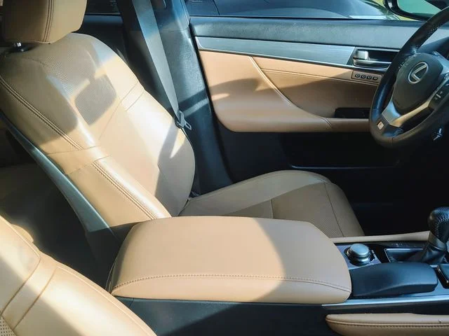 Used 2015 White Lexus 350 image 4