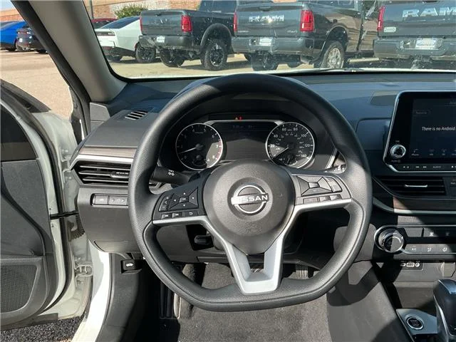 Used 2025 Pearl White Tricoat Nissan SV image 20
