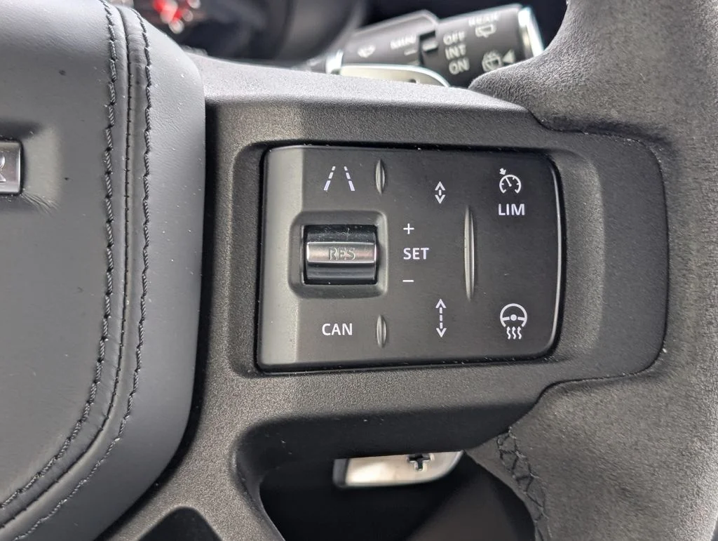 Used 2023 Black Land Rover V8 image 29