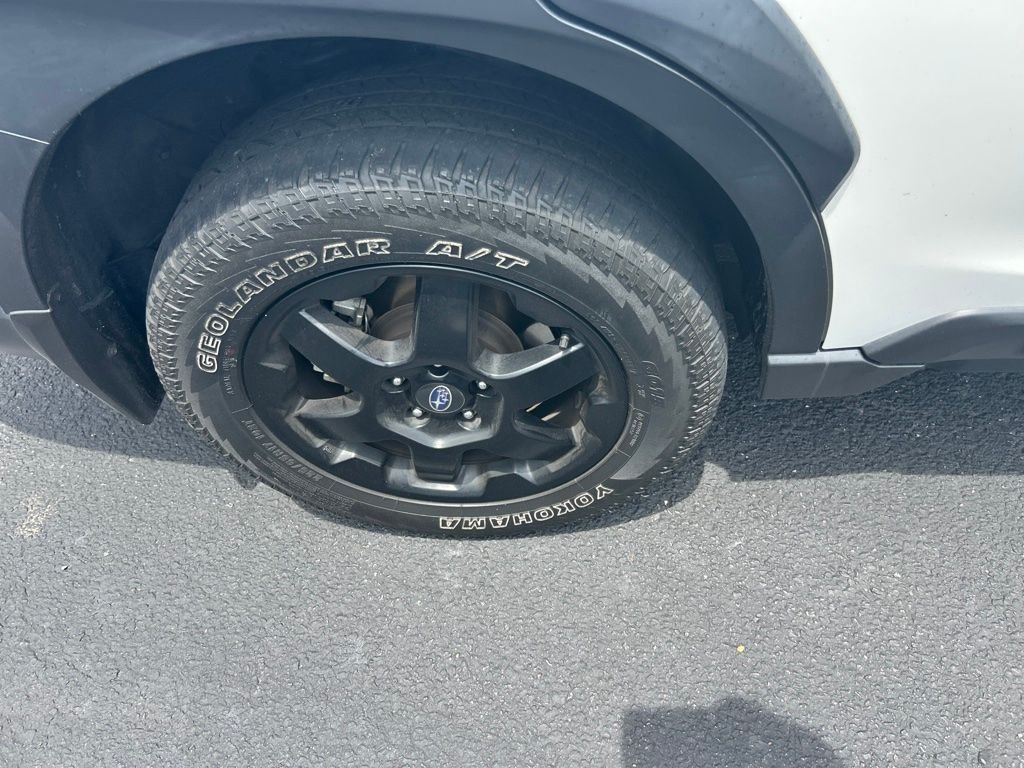 Used 2022 White Subaru Wilderness image 13