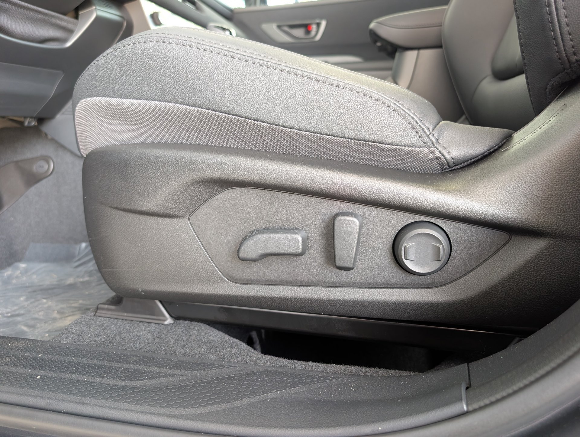 New 2026 MAGNETITE GRAY METALLIC Subaru Premium image 20