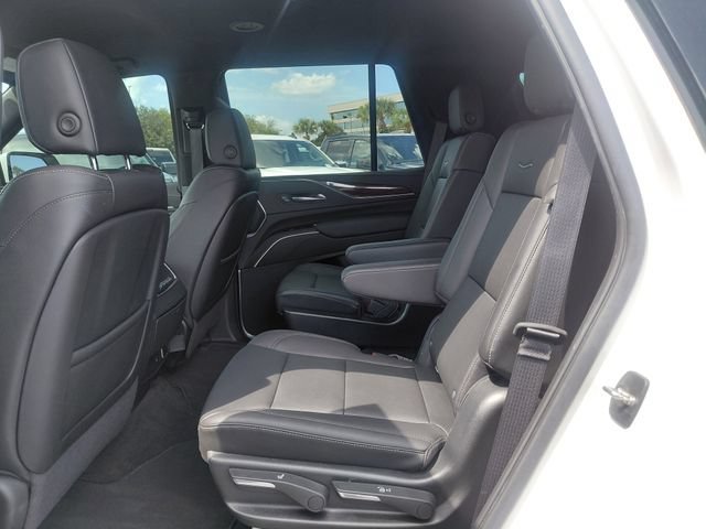Used 2022 CRYSTAL WHITE TRICOAT Cadillac Luxury image 16