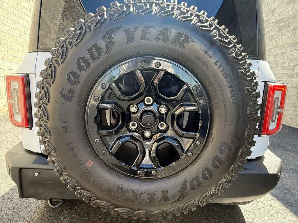 2025 Ford Bronco 4-Door Outer Banks - Photo 23