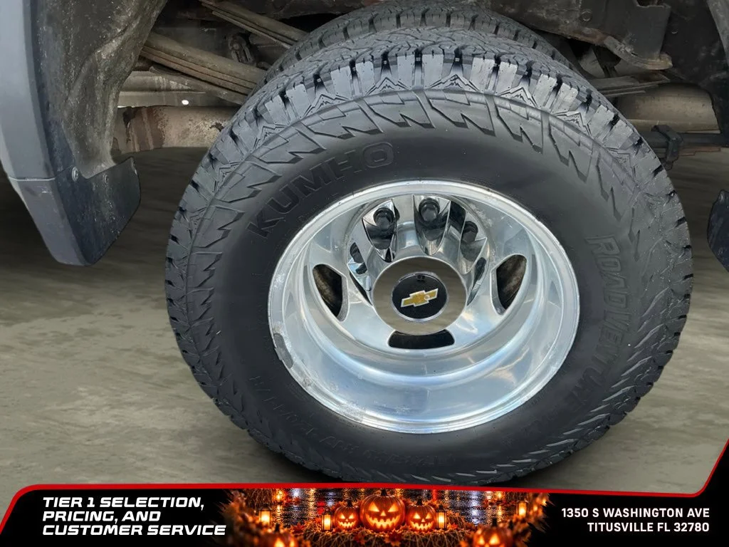 Used 2020 SILVER ICE METALLIC Chevrolet High Country image 35