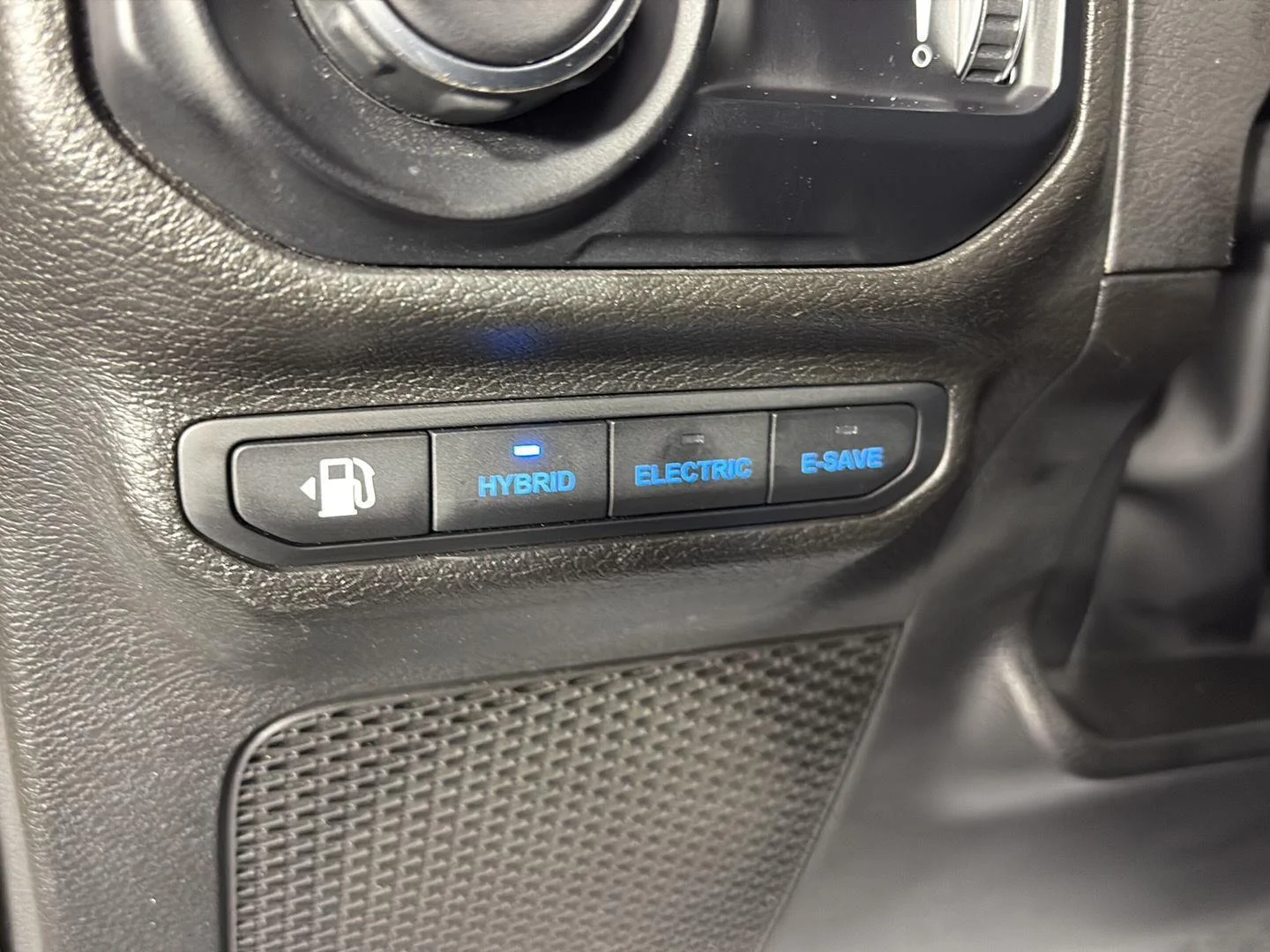 Used 2023 Sting-Gray Clearcoat Jeep Rubicon image 29