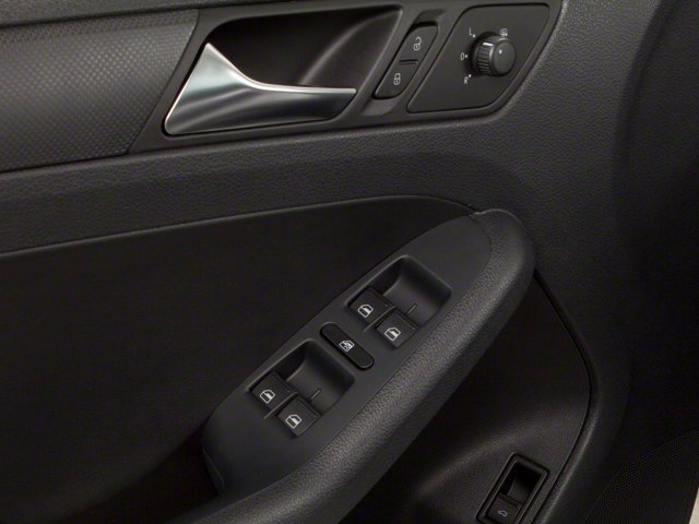 Used 2013 Black Volkswagen TDI w/Premium/Nav image 17