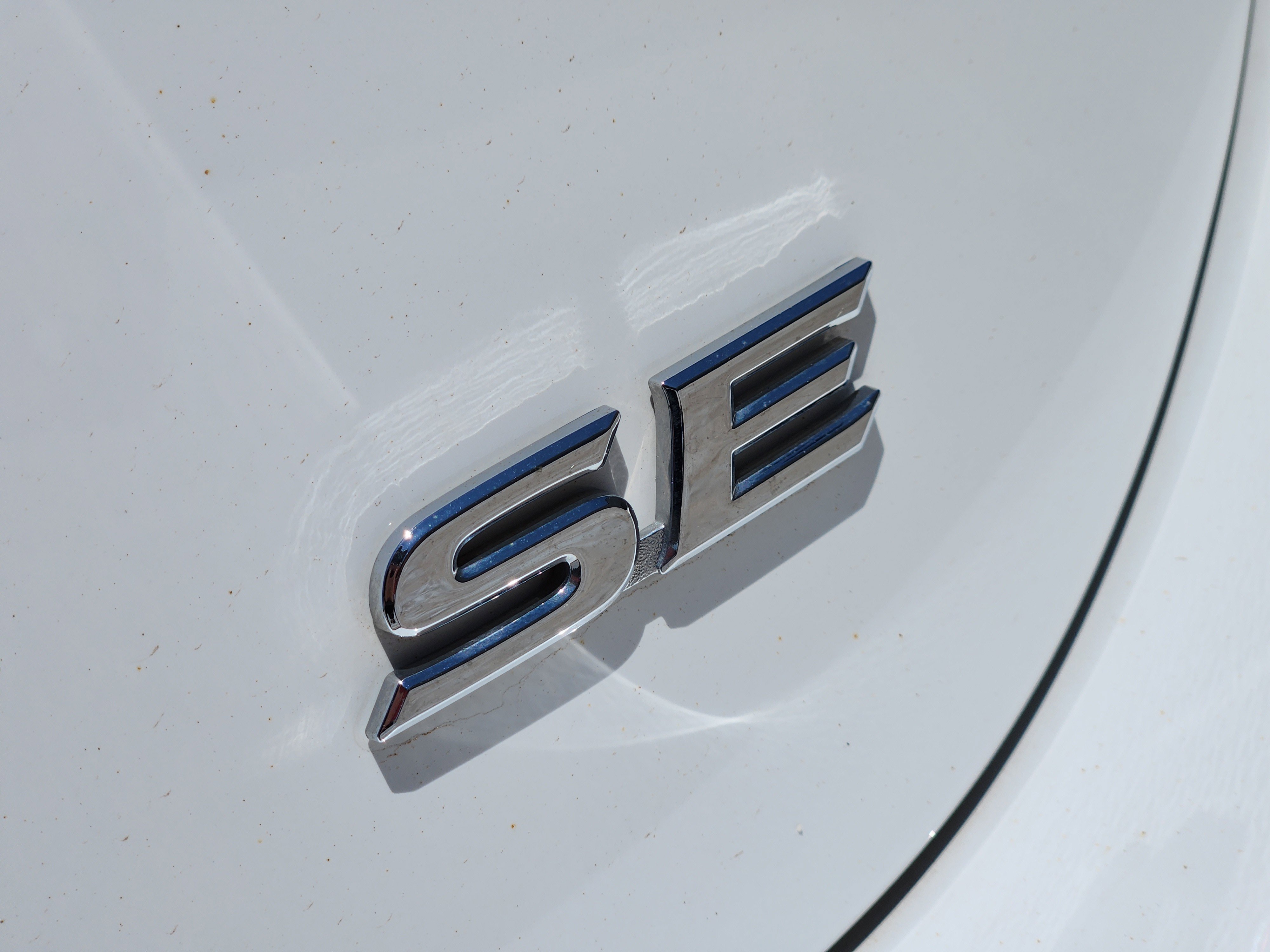 Used 2023 Ice Cap Toyota SE image 13
