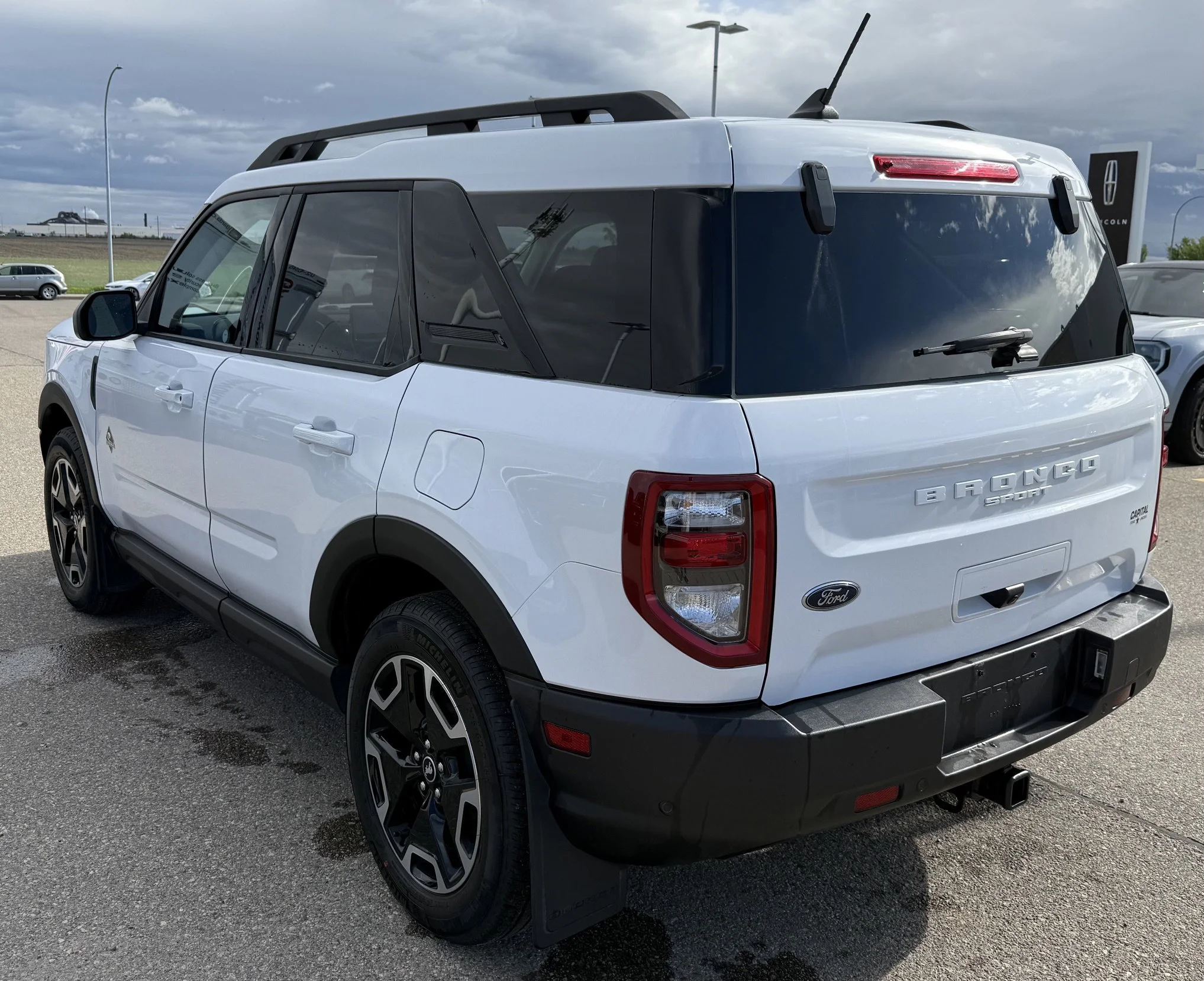 Used 2023 White Ford OUTER BANKS **New Arrival** image 3