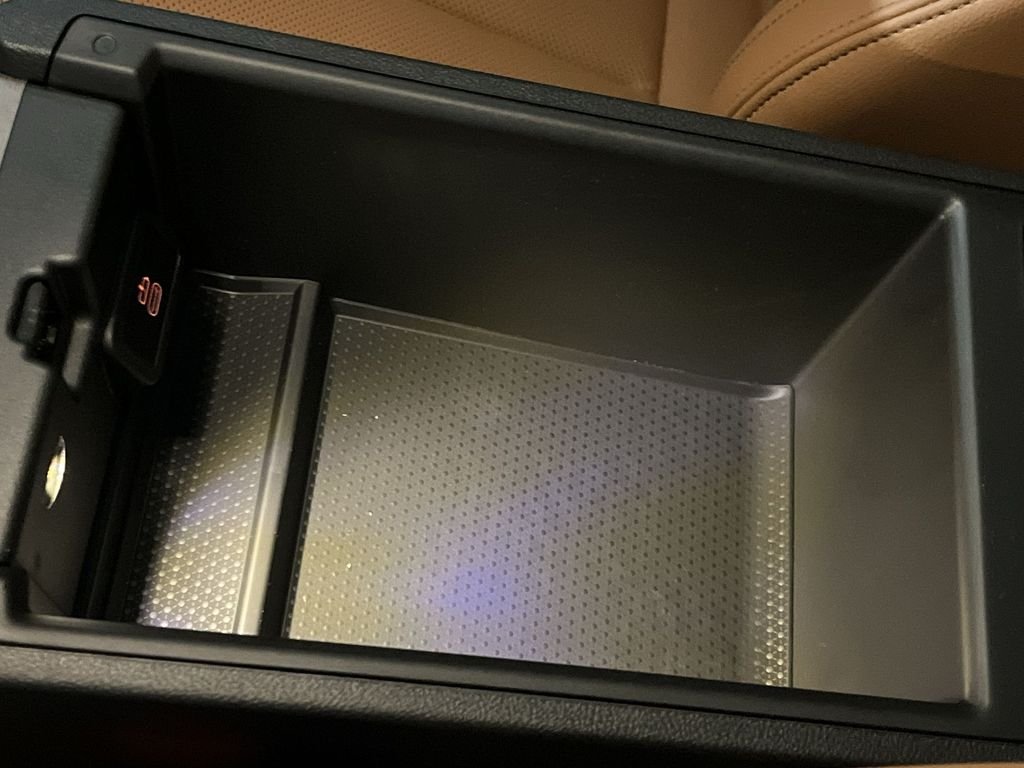 2025 BMW 3 Series 330i - Photo 21