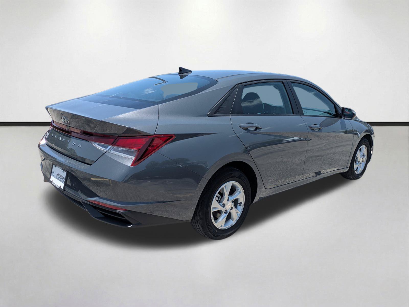 Certified Used 2023 Ecotronic Gray Hyundai SE image 5
