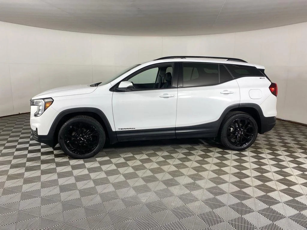 Used 2022 Summit White GMC SLT image 7