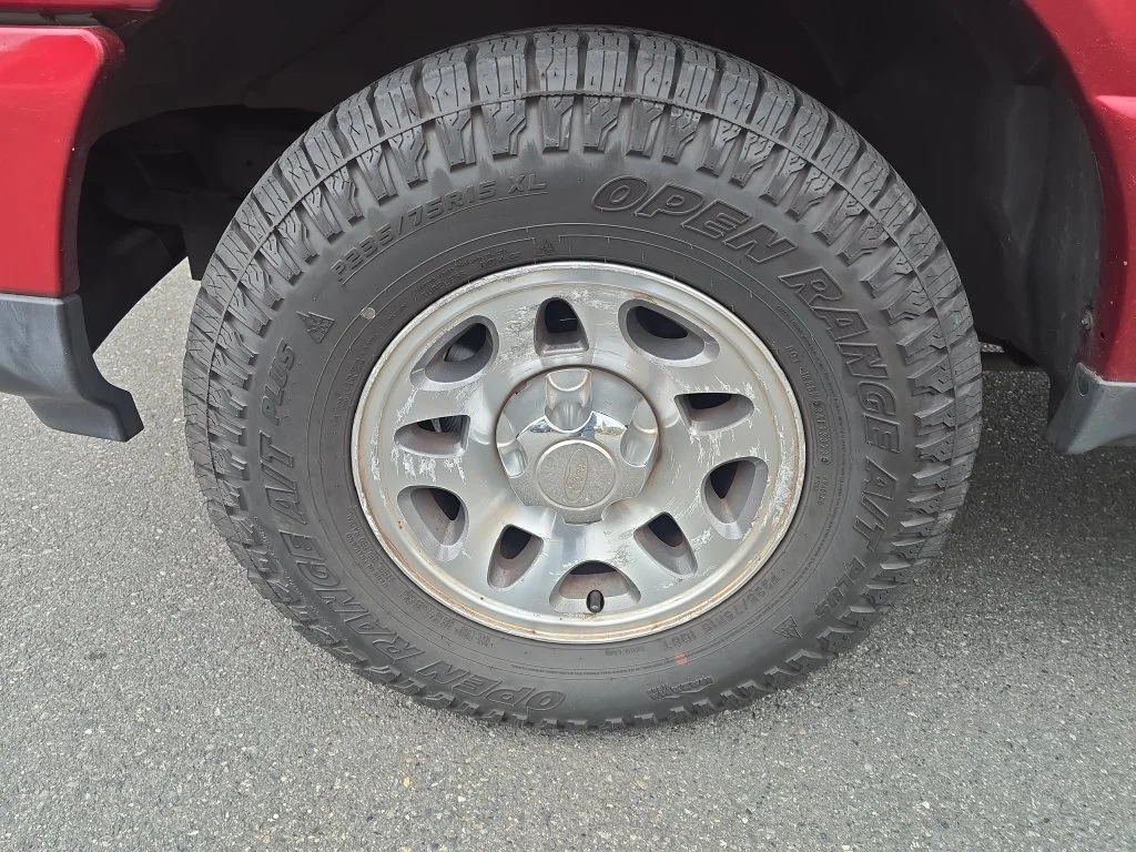 Used 2010 Red Ford XLT image 11