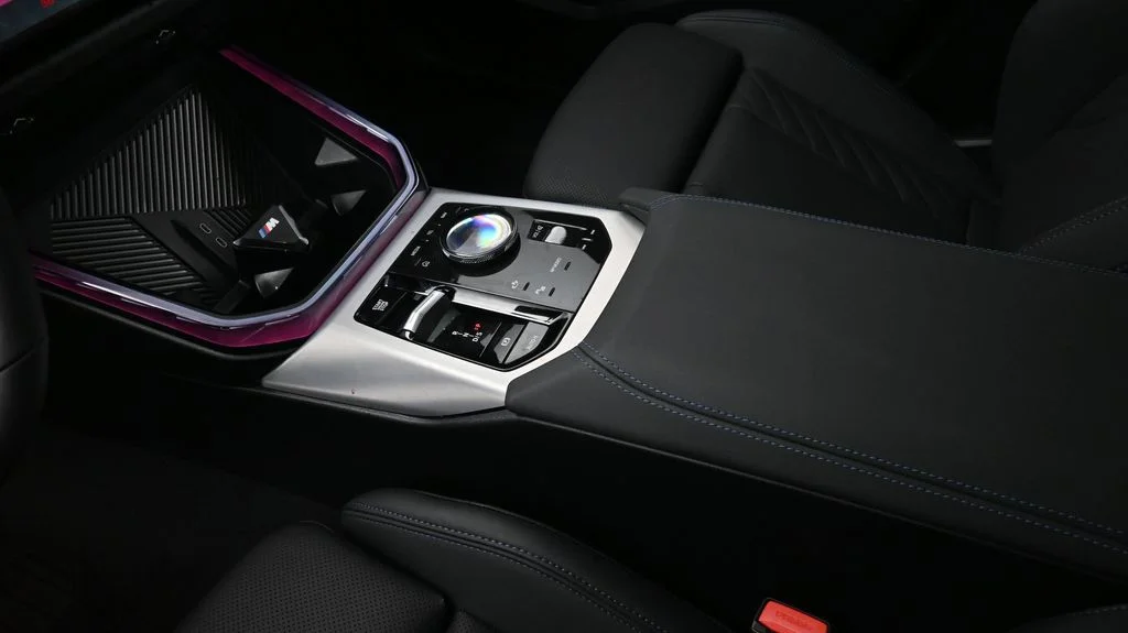 2025 BMW X3 30 - Photo 22