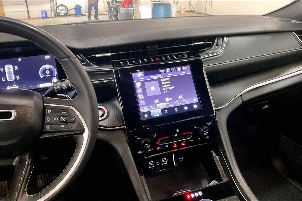 2023 JEEP GRAND CHEROKEE - Image 4