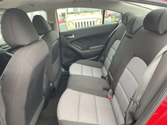 Used 2015 Red Kia EX image 18