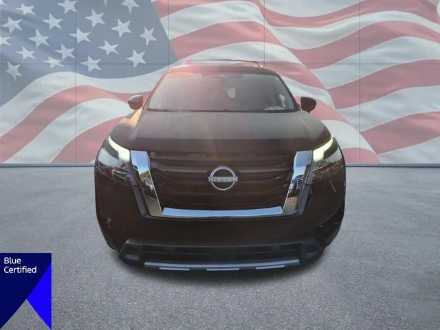 Used 2025 Black Nissan Platinum image 8