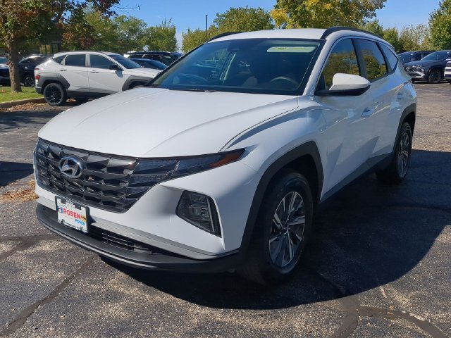 Used 2024 White Hyundai Blue image 3