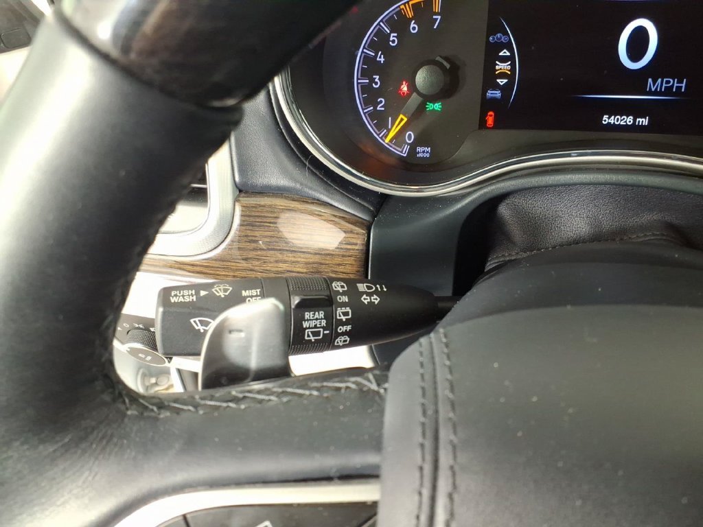 Used 2021 White Jeep Summit image 21