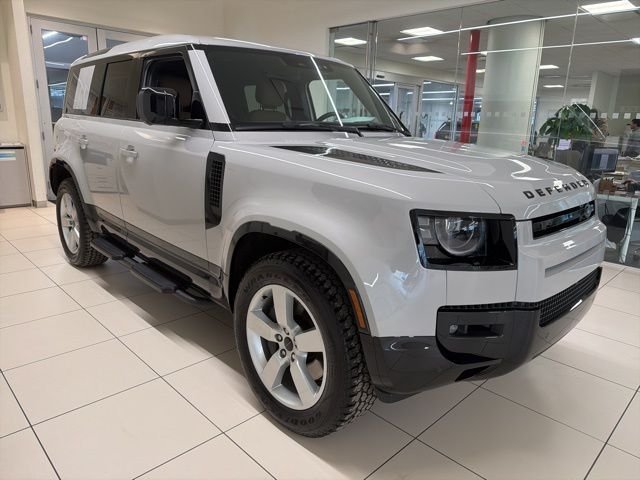 2026 Land Rover Defender X-Dynamic SE - Photo 6