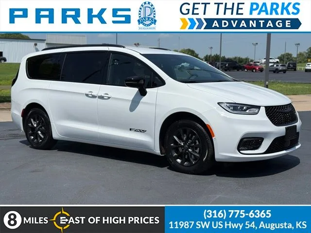 2025 Chrysler Pacifica Select