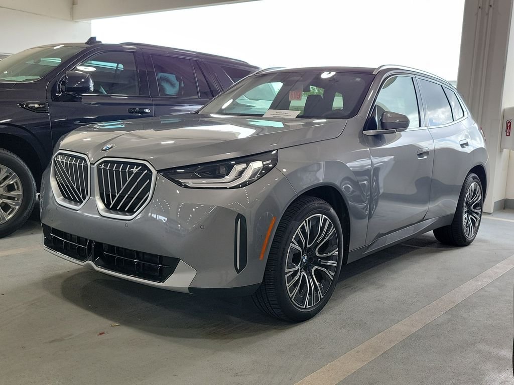 Used 2026 Skyscraper Grey Metallic BMW 30 xDrive image 1