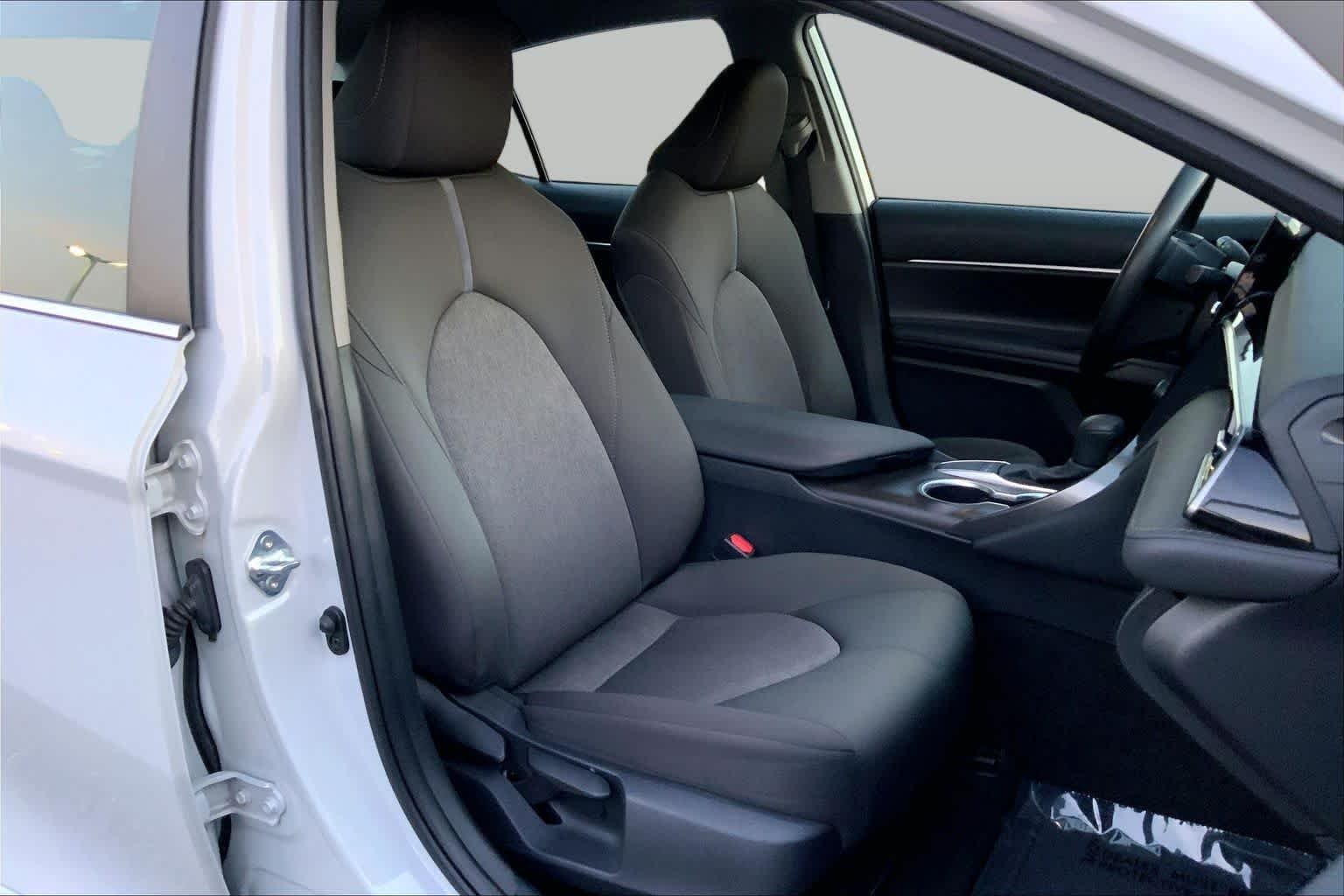 Used 2022 Ice Edge Toyota LE image 8