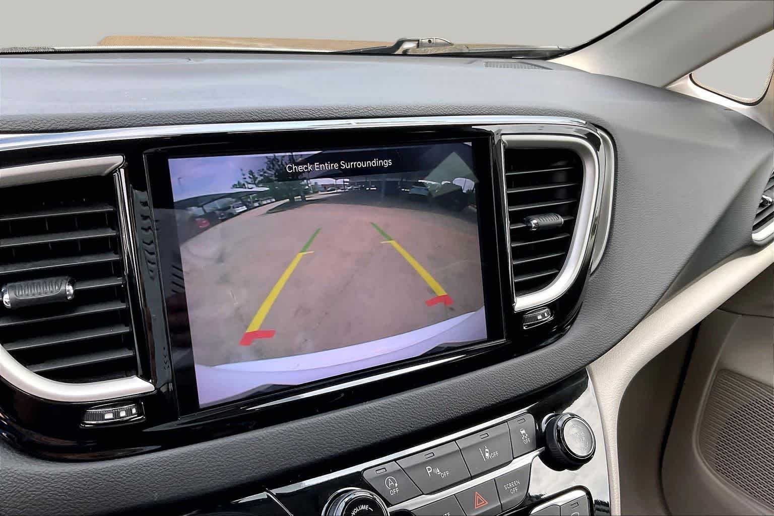 Used 2023 Bright White Clearcoat Chrysler Touring L image 44