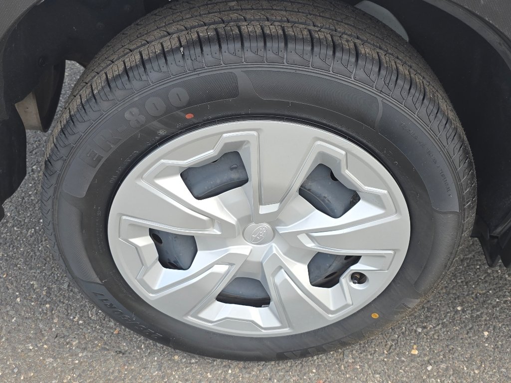 Used 2023 Crystal White Pearl Subaru  image 27
