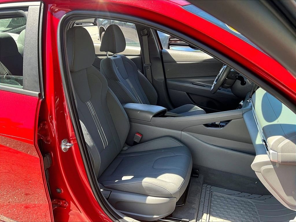 Used 2023 Red Hyundai SEL image 11