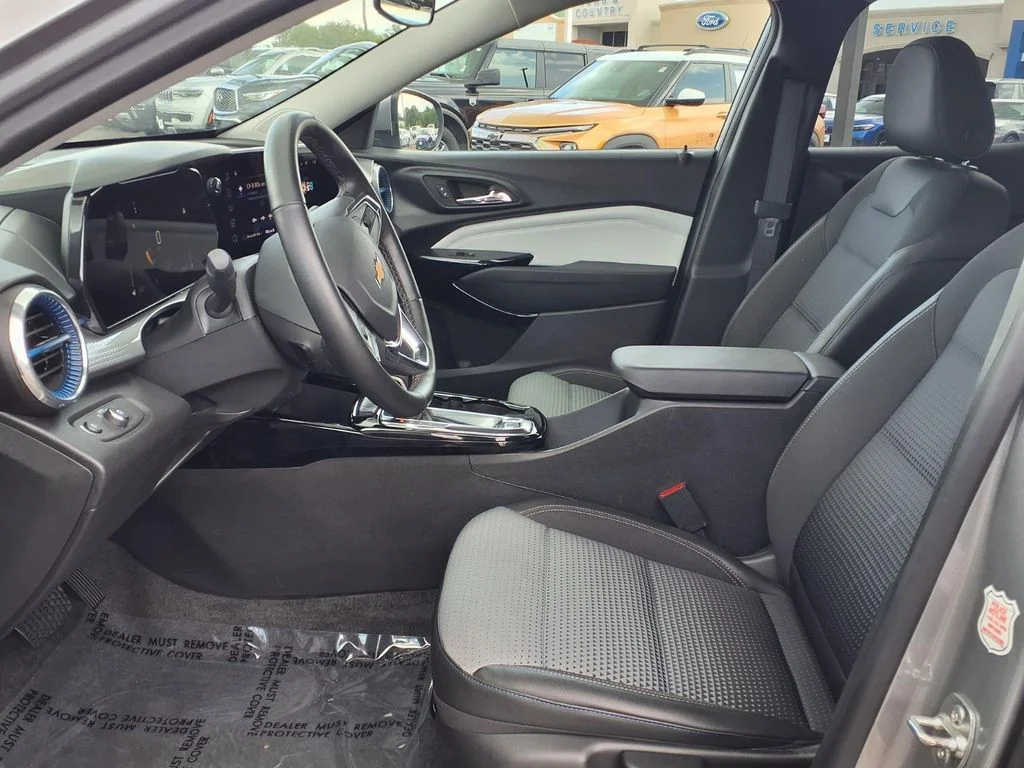 Used 2025 Gray Chevrolet LT image 12