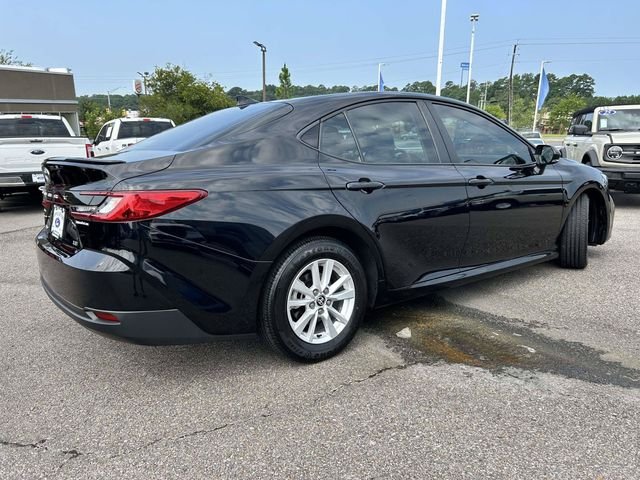 Certified Used 2025  Toyota LE image 3