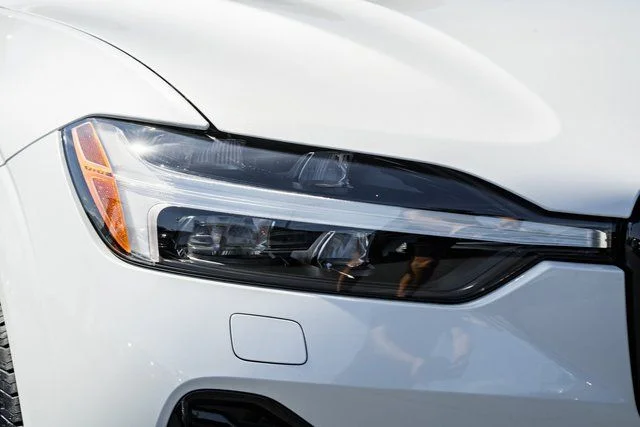New 2026 Crystal White Volvo Plus image 13