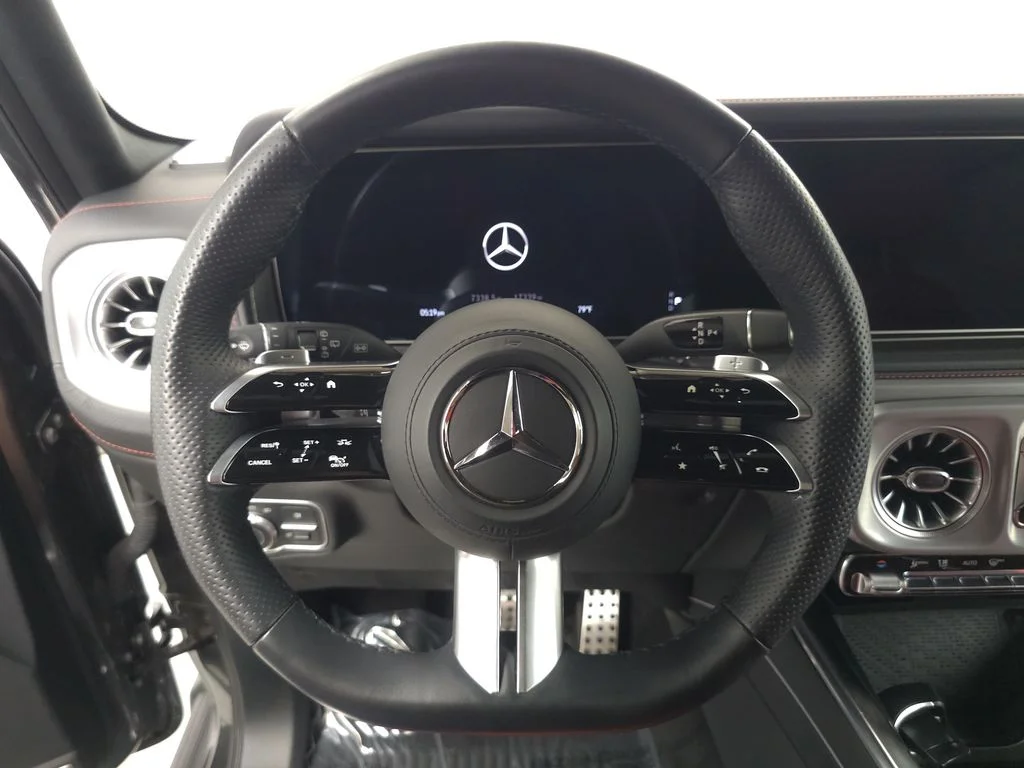 Certified Used 2025 MANUFAKTUR Graphite Metallic Mercedes-Benz G 550 image 12